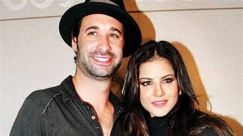Sunny Leone Fuck With Husband Porn Videos .